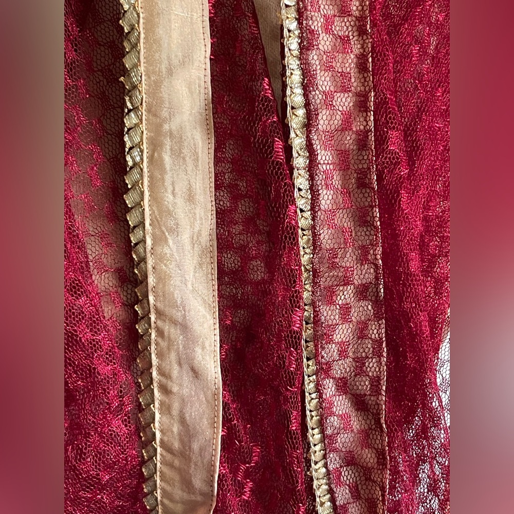 Indian Antique Dupatta Scarf - Picture 4 of 9